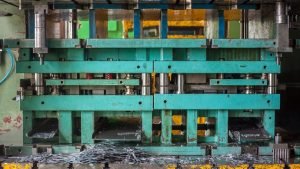 estampagem em chapas metálicas