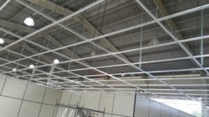 Estrutura metálica para forro de isopor