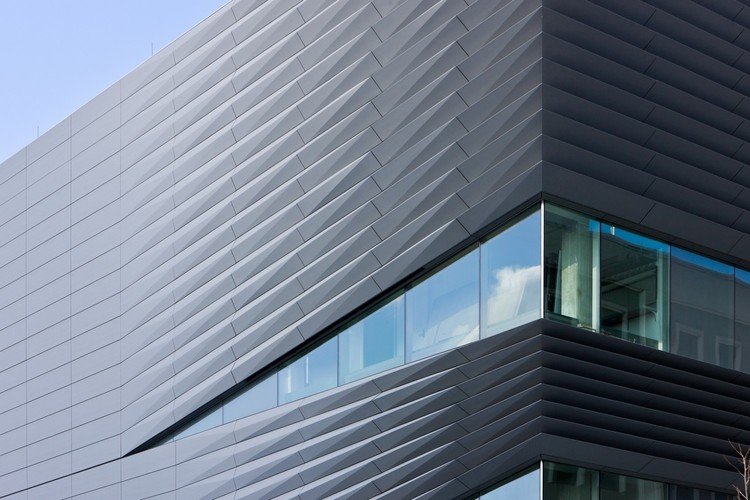 Por que usar a fachada de Metalon ou aço galvanizado?